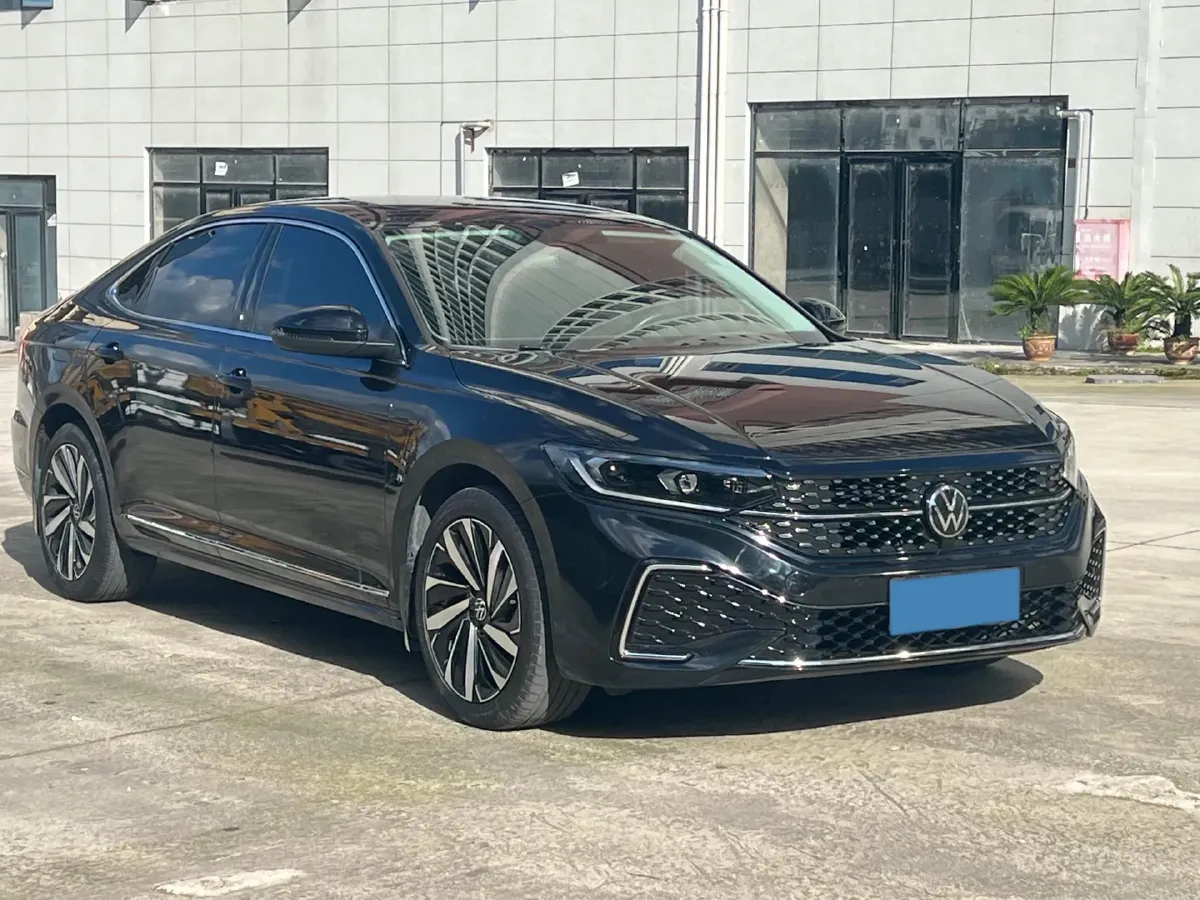 2023 Volkswagen Passat 2.0T 186HP L4 7DCT,autocango,china used car exporter,china ev exporter,chinese used car exporter,chinese used ev exporter