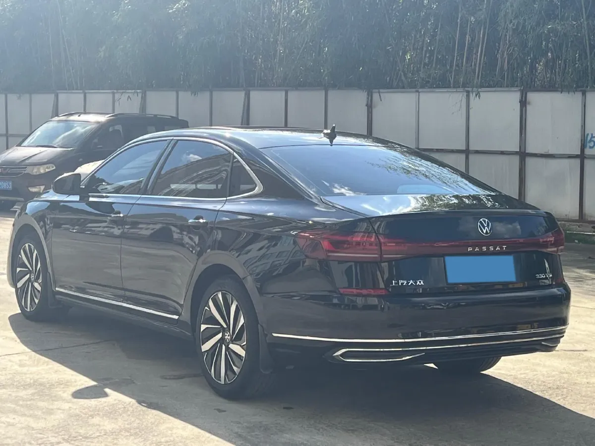 2023 Volkswagen Passat 2.0T 186HP L4 7DCT,autocango,china used car exporter,china ev exporter,chinese used car exporter,chinese used ev exporter