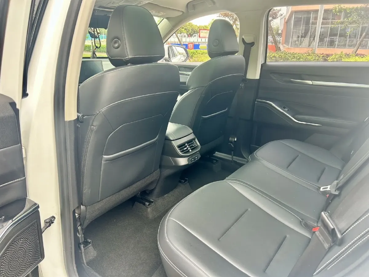 2021 Haval H6 1.5T 169HP L4 7DCT,autocango,china used car exporter,china ev exporter,chinese used car exporter,chinese used ev exporter