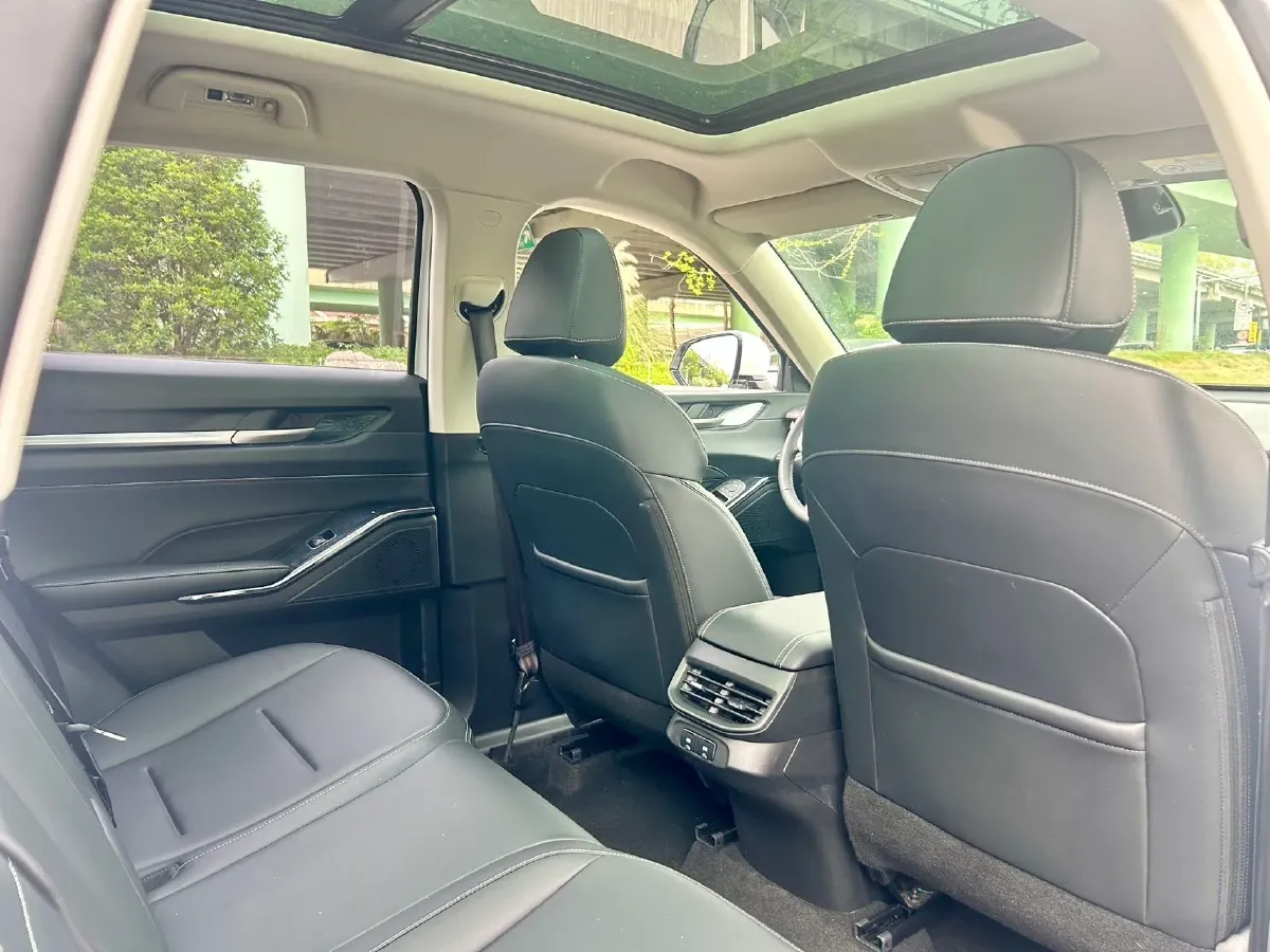 2021 Haval H6 1.5T 169HP L4 7DCT,autocango,china used car exporter,china ev exporter,chinese used car exporter,chinese used ev exporter