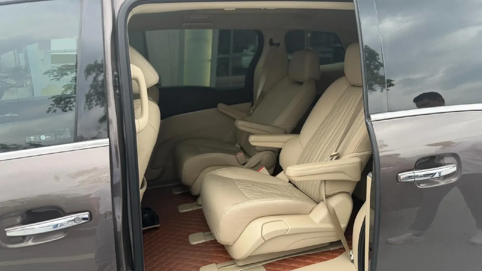 2023 Buick GL8 2.0T 237HP L4 9AT,autocango,china used car exporter,china ev exporter,chinese used car exporter,chinese used ev exporter