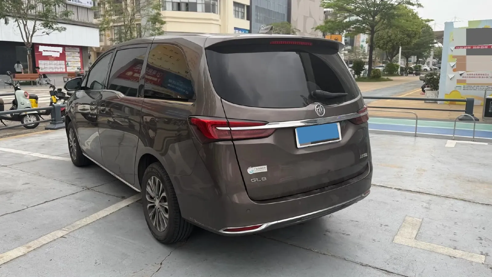 2023 Buick GL8 2.0T 237HP L4 9AT,autocango,china used car exporter,china ev exporter,chinese used car exporter,chinese used ev exporter