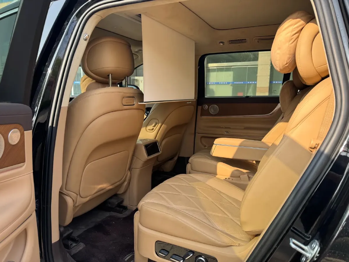 2025 AITO AITO M9 REEV 160HP REEV 52KWH,autocango,china used car exporter,china ev exporter,chinese used car exporter,chinese used ev exporter