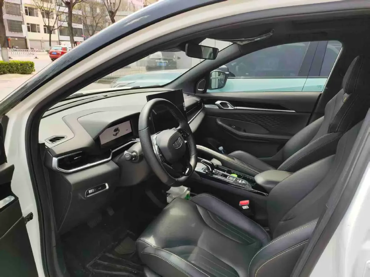 2025 Geely Coolray 1.5T 181HP L4 7DCT,autocango,china used car exporter,china ev exporter,chinese used car exporter,chinese used ev exporter