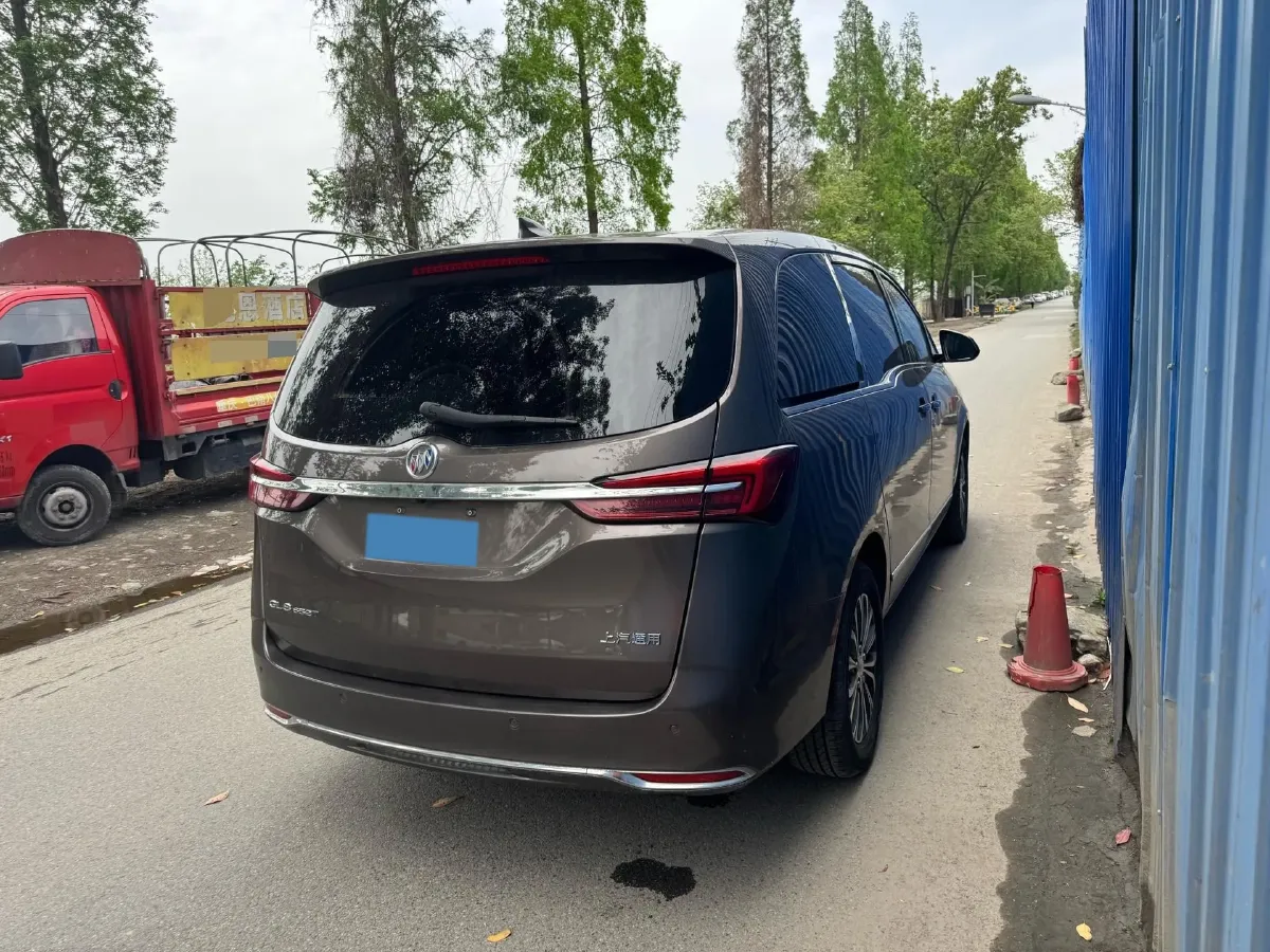 2022 Buick GL8 2.0T 237HP L4 9AT,autocango,china used car exporter,china ev exporter,chinese used car exporter,chinese used ev exporter