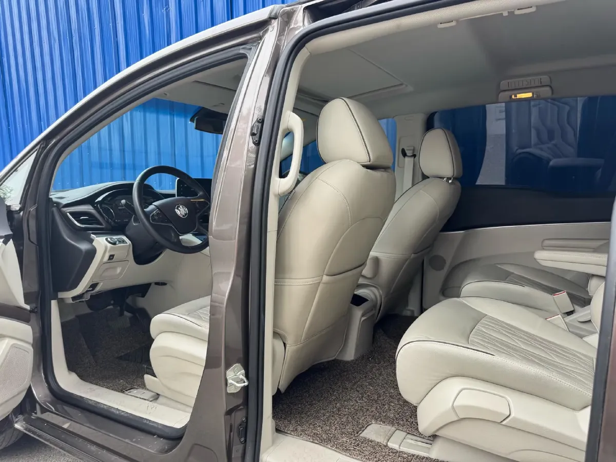 2022 Buick GL8 2.0T 237HP L4 9AT,autocango,china used car exporter,china ev exporter,chinese used car exporter,chinese used ev exporter