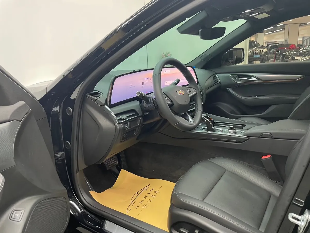 2025 Cadillac CT5 2.0T 237HP L4 10AT,autocango,china used car exporter,china ev exporter,chinese used car exporter,chinese used ev exporter