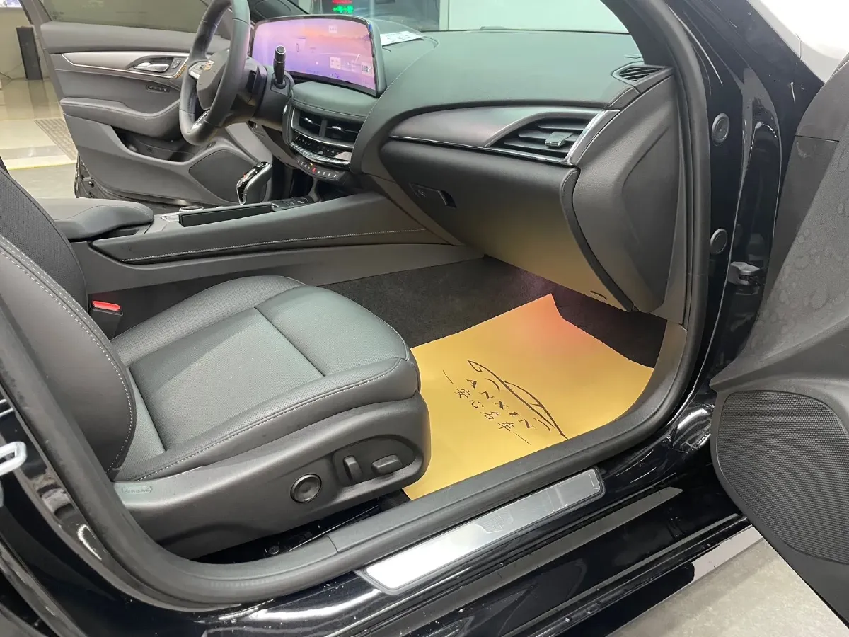 2025 Cadillac CT5 2.0T 237HP L4 10AT,autocango,china used car exporter,china ev exporter,chinese used car exporter,chinese used ev exporter