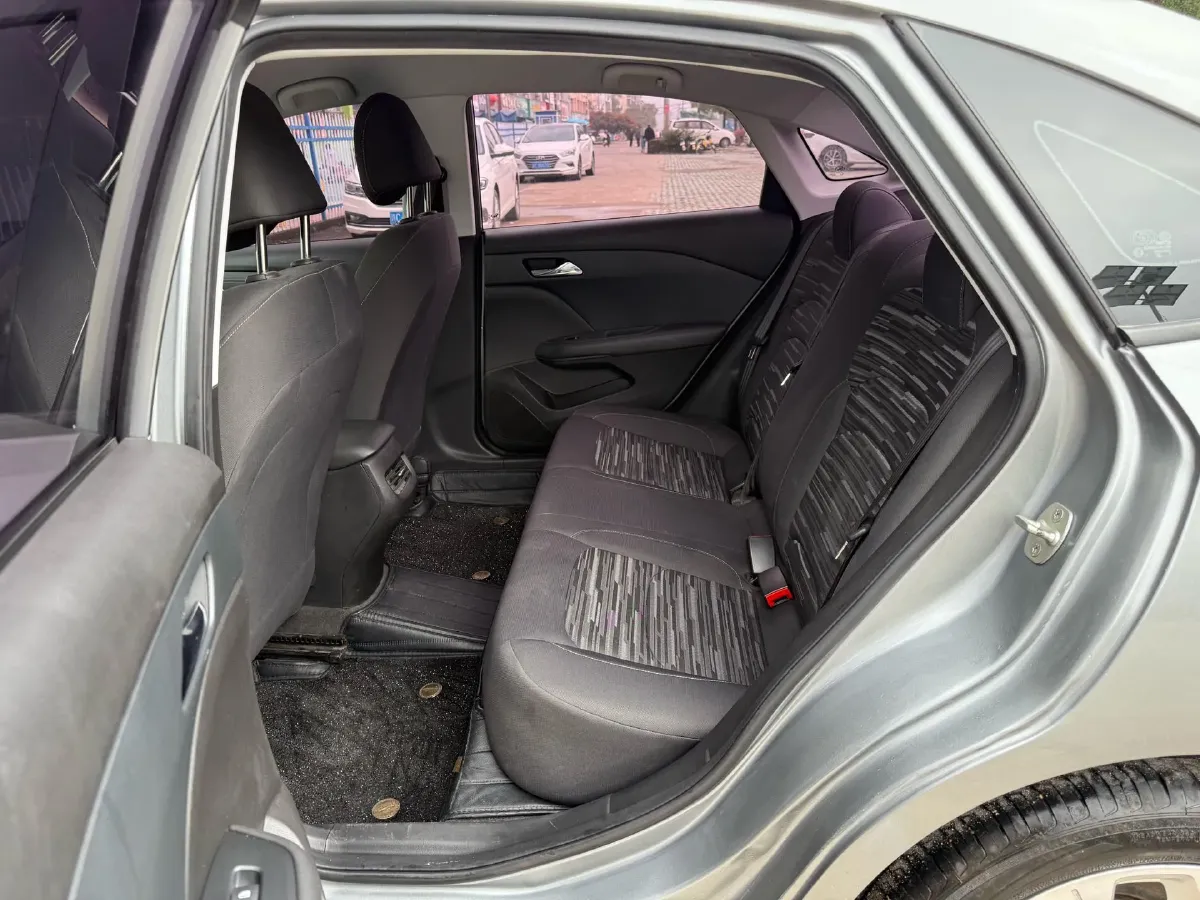 2023 Chevrolet Monza 1.5L 113HP L4 6DCT,autocango,china used car exporter,china ev exporter,chinese used car exporter,chinese used ev exporter