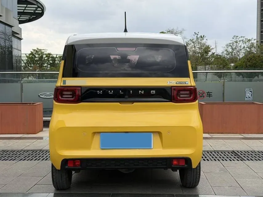 2021 WuLing HongGuang MINI EV BEV 13.9KWH,autocango,china used car exporter,china ev exporter,chinese used car exporter,chinese used ev exporter