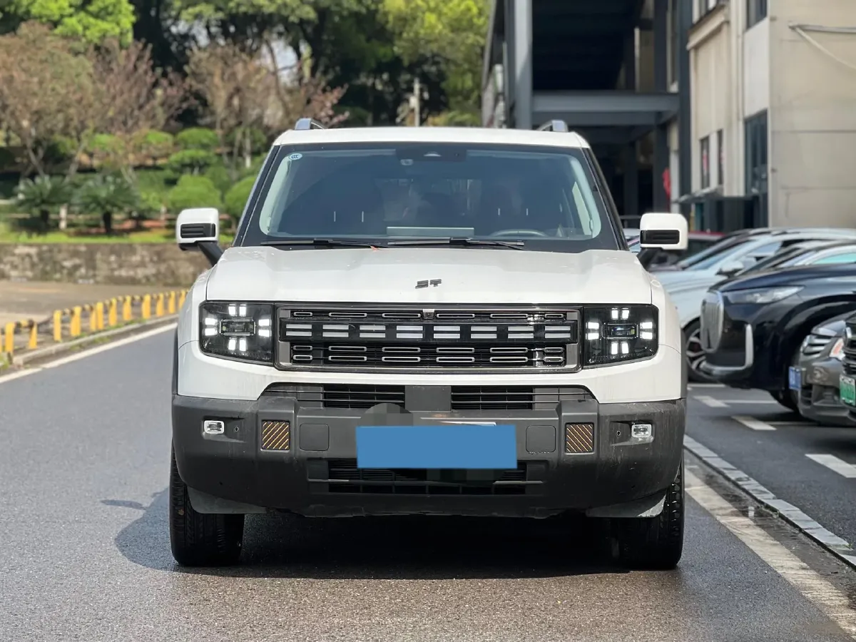 2025 MAXUS XinTu V70 2.0T 150HP L4 9AT,autocango,china used car exporter,china ev exporter,chinese used car exporter,chinese used ev exporter