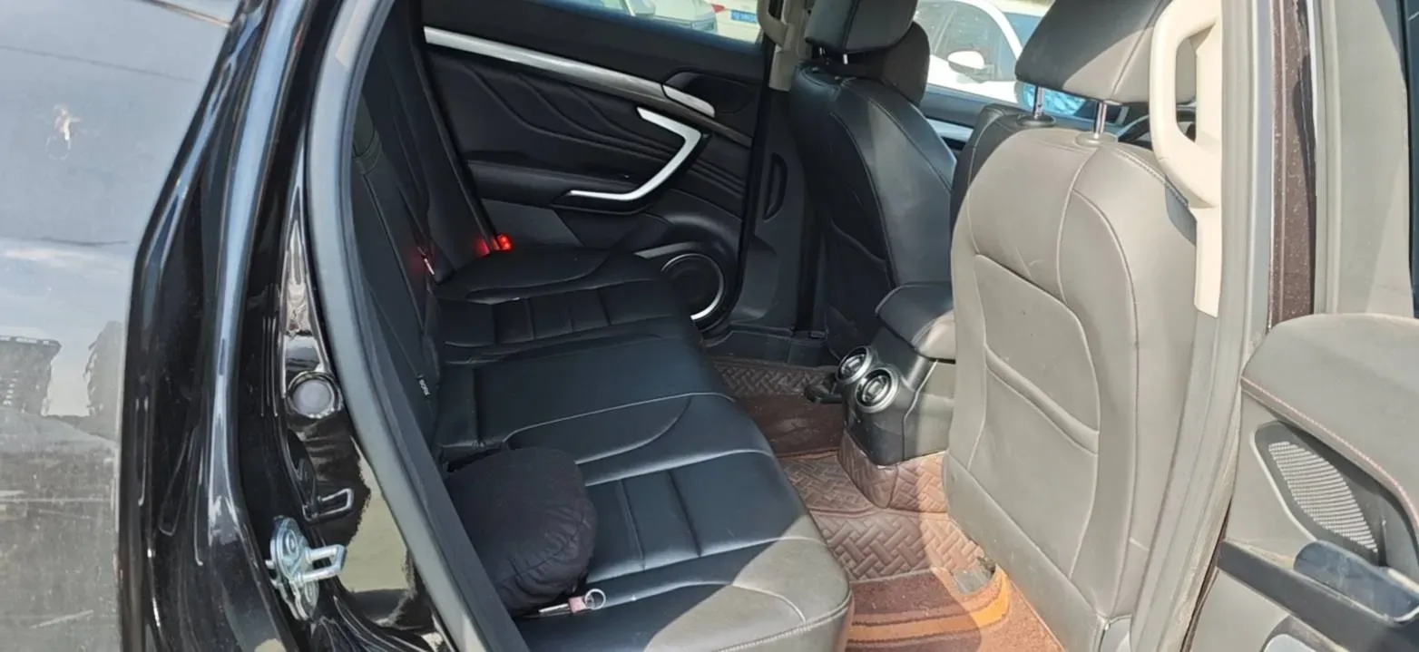 2017 WEY VV7 2.0T 234HP L4 7DCT,autocango,china used car exporter,china ev exporter,chinese used car exporter,chinese used ev exporter