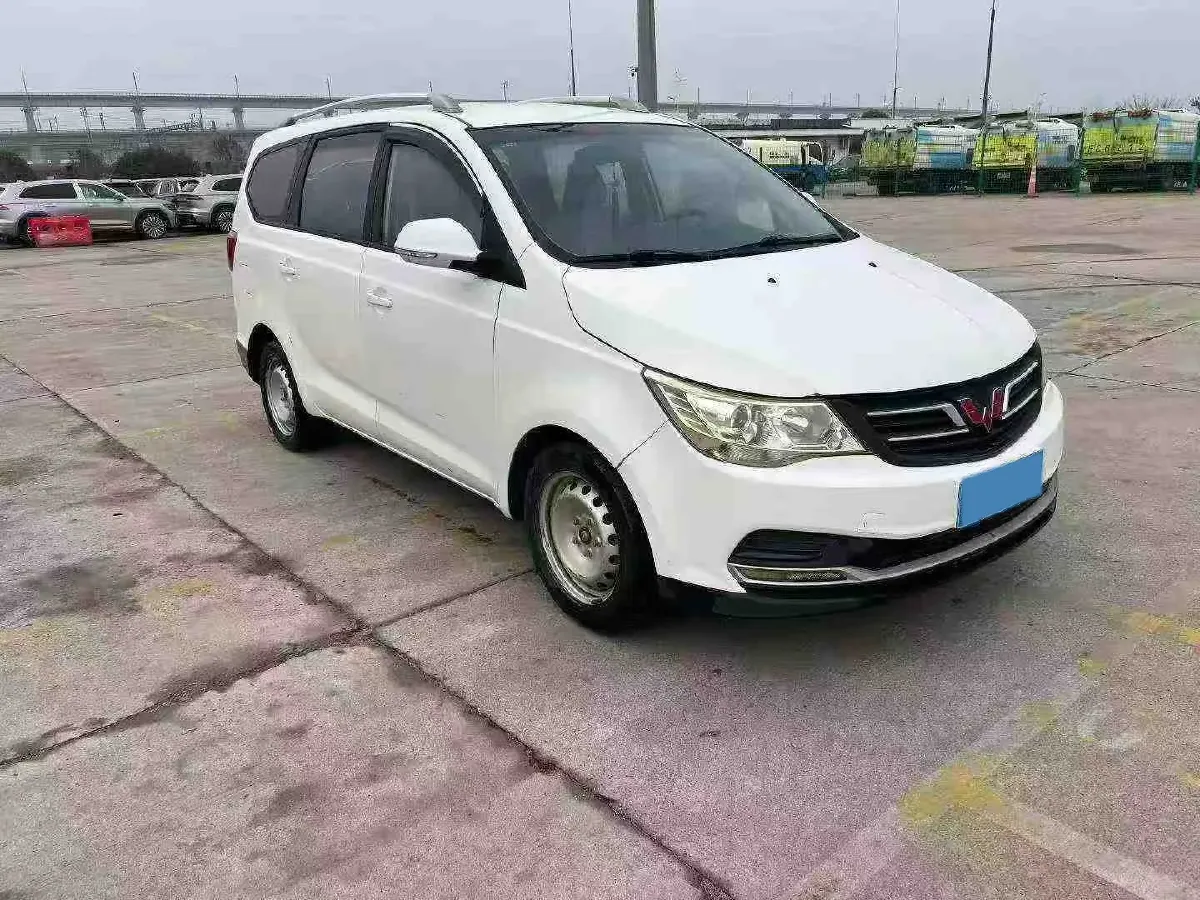 2020 WuLing 730 1.5L 105HP L4 6MT,autocango,china used car exporter,china ev exporter,chinese used car exporter,chinese used ev exporter