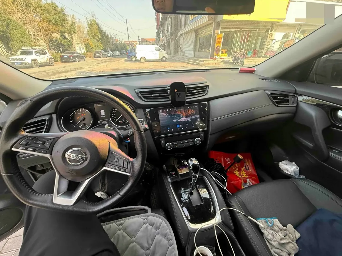 2023 Nissan X-Trail 2.0L 151HP L4 CVT,autocango,china used car exporter,china ev exporter,chinese used car exporter,chinese used ev exporter