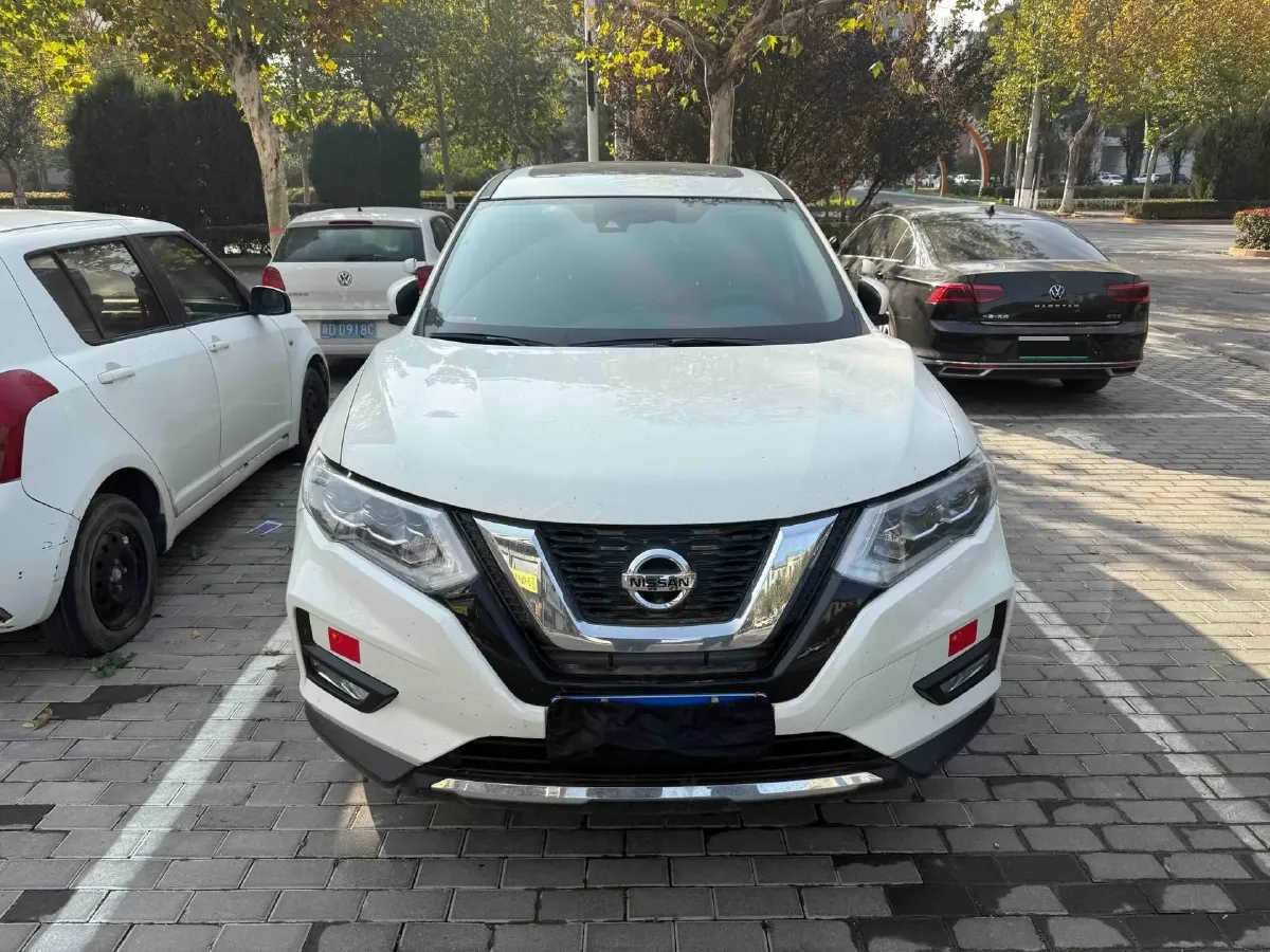 2023 Nissan X-Trail 2.0L 151HP L4 CVT,autocango,china used car exporter,china ev exporter,chinese used car exporter,chinese used ev exporter