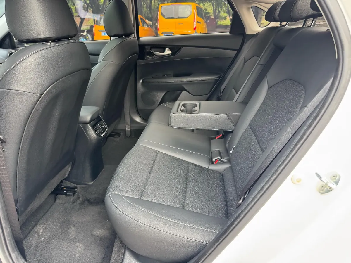 2021 Kia K3 1.5L 115HP L4 CVT,autocango,china used car exporter,china ev exporter,chinese used car exporter,chinese used ev exporter