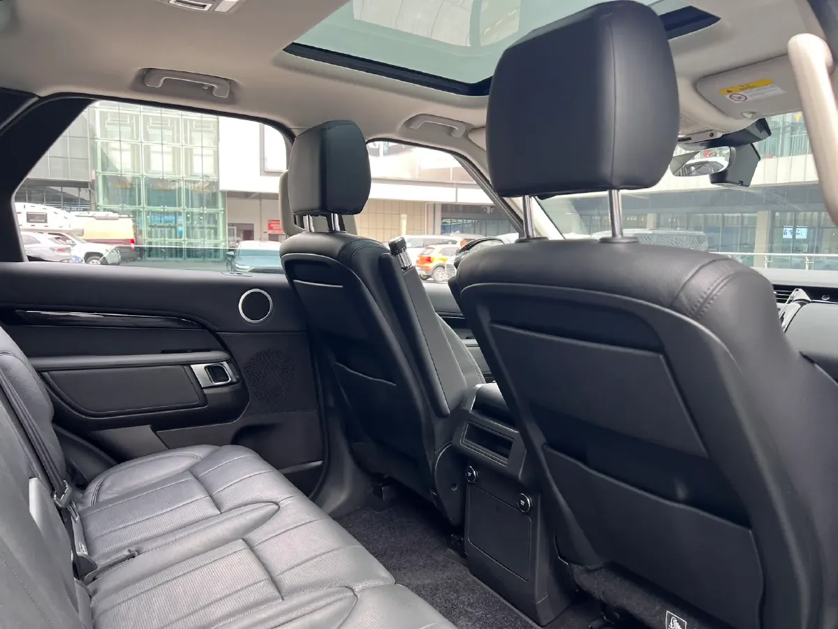 2019 Land Rover Discovery 3.0T 340HP V6 8AT,autocango,china used car exporter,china ev exporter,chinese used car exporter,chinese used ev exporter