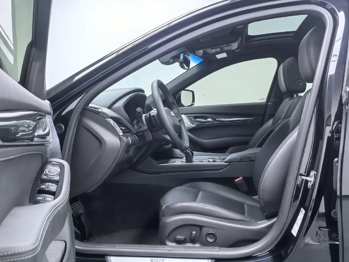 2023 Cadillac CT5 2.0T 237HP L4 10AT,autocango,china used car exporter,china ev exporter,chinese used car exporter,chinese used ev exporter