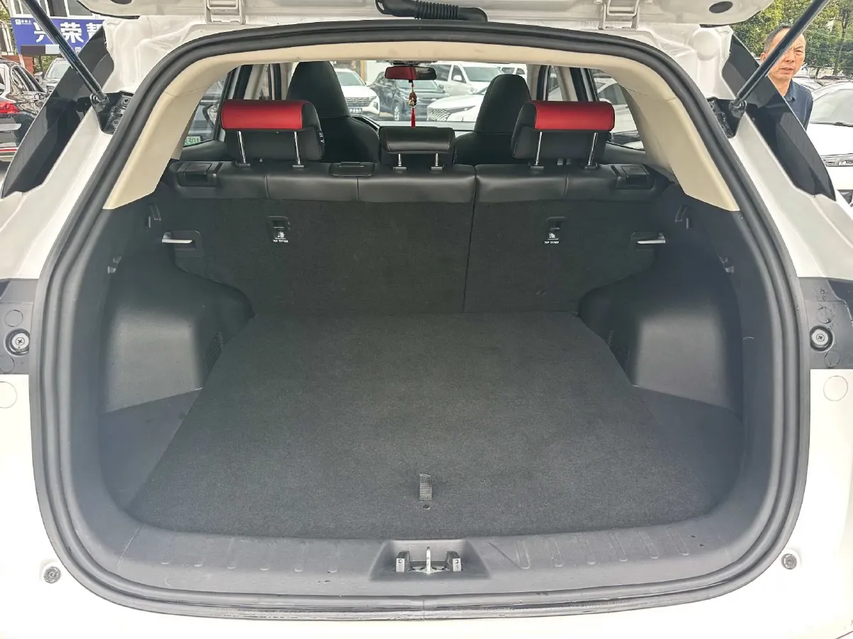 2022 ChangAn Oshan X7 Plus 1.5T 188HP L4 7DCT,autocango,china used car exporter,china ev exporter,chinese used car exporter,chinese used ev exporter