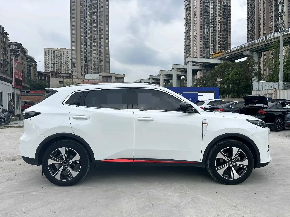 2022 ChangAn Oshan X7 Plus 1.5T 188HP L4 7DCT,autocango,china used car exporter,china ev exporter,chinese used car exporter,chinese used ev exporter