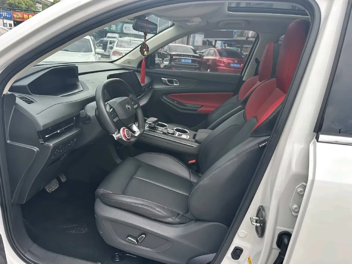 2022 ChangAn Oshan X7 Plus 1.5T 188HP L4 7DCT,autocango,china used car exporter,china ev exporter,chinese used car exporter,chinese used ev exporter