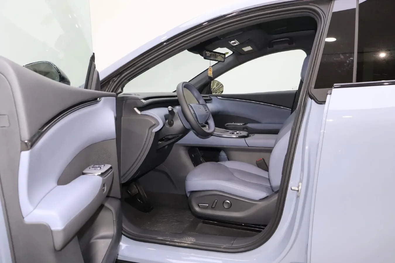 2025 Xpeng G7 BEV,autocango,china used car exporter,china ev exporter,chinese used car exporter,chinese used ev exporter