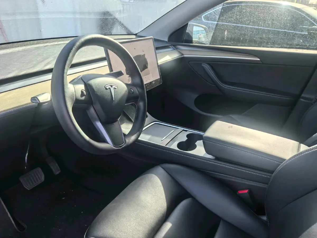 2022 Tesla Model Y BEV 60KWH,autocango,china used car exporter,china ev exporter,chinese used car exporter,chinese used ev exporter