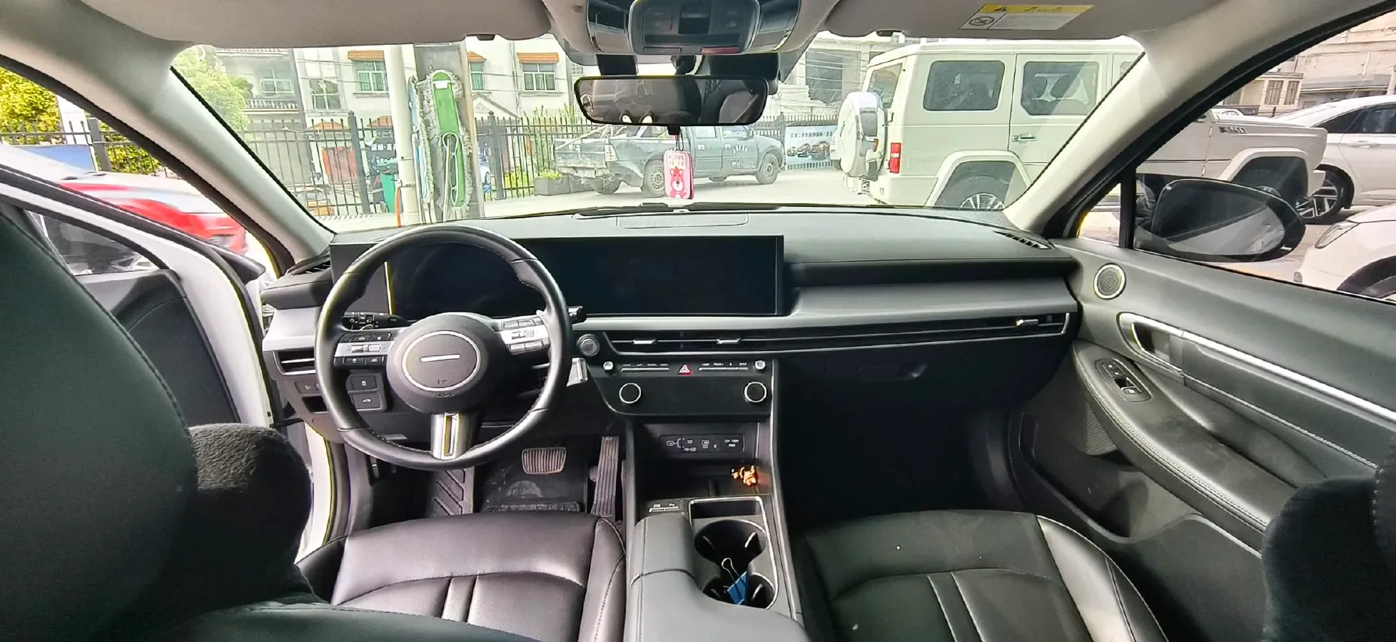 2024 Hyundai Sonata 1.5T 170HP L4 8AT,autocango,china used car exporter,china ev exporter,chinese used car exporter,chinese used ev exporter