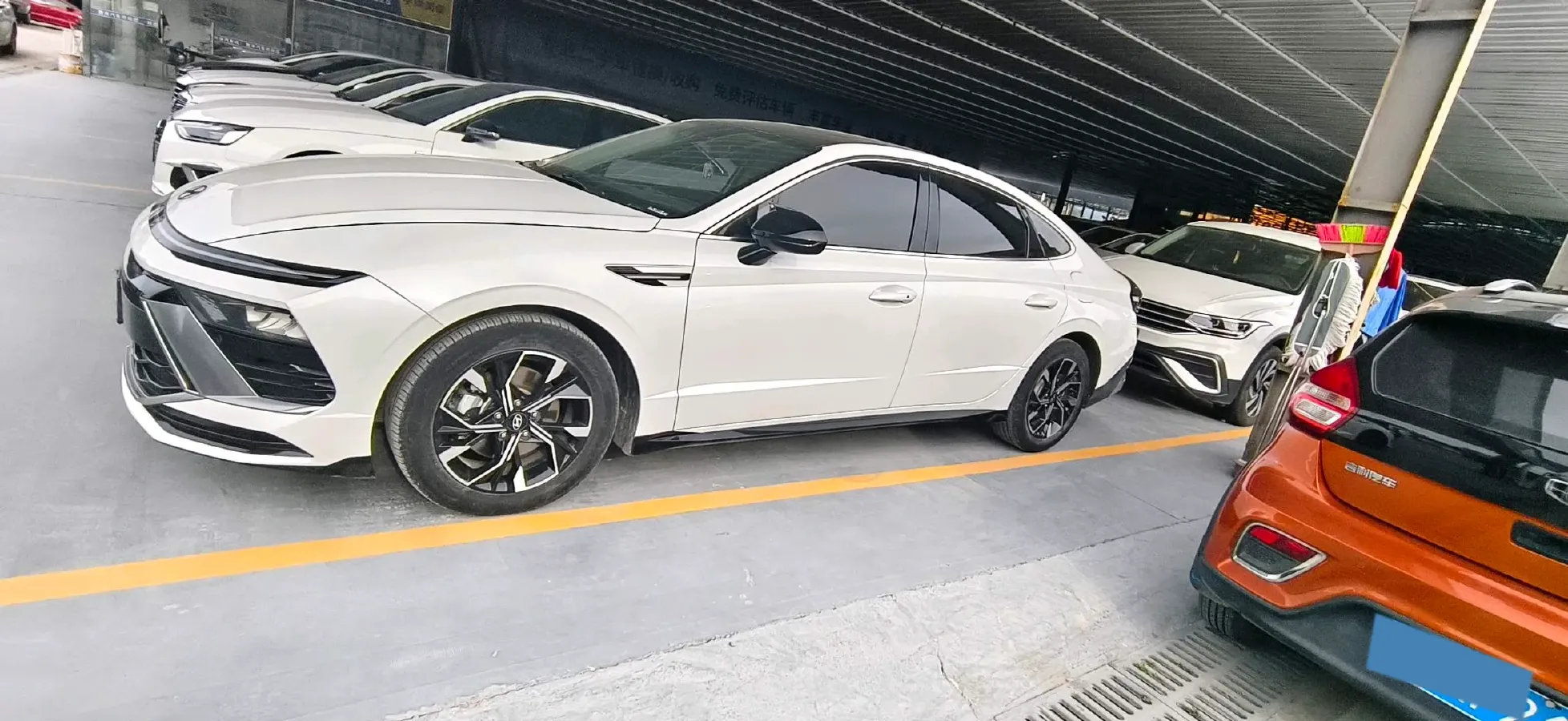 2024 Hyundai Sonata 1.5T 170HP L4 8AT,autocango,china used car exporter,china ev exporter,chinese used car exporter,chinese used ev exporter