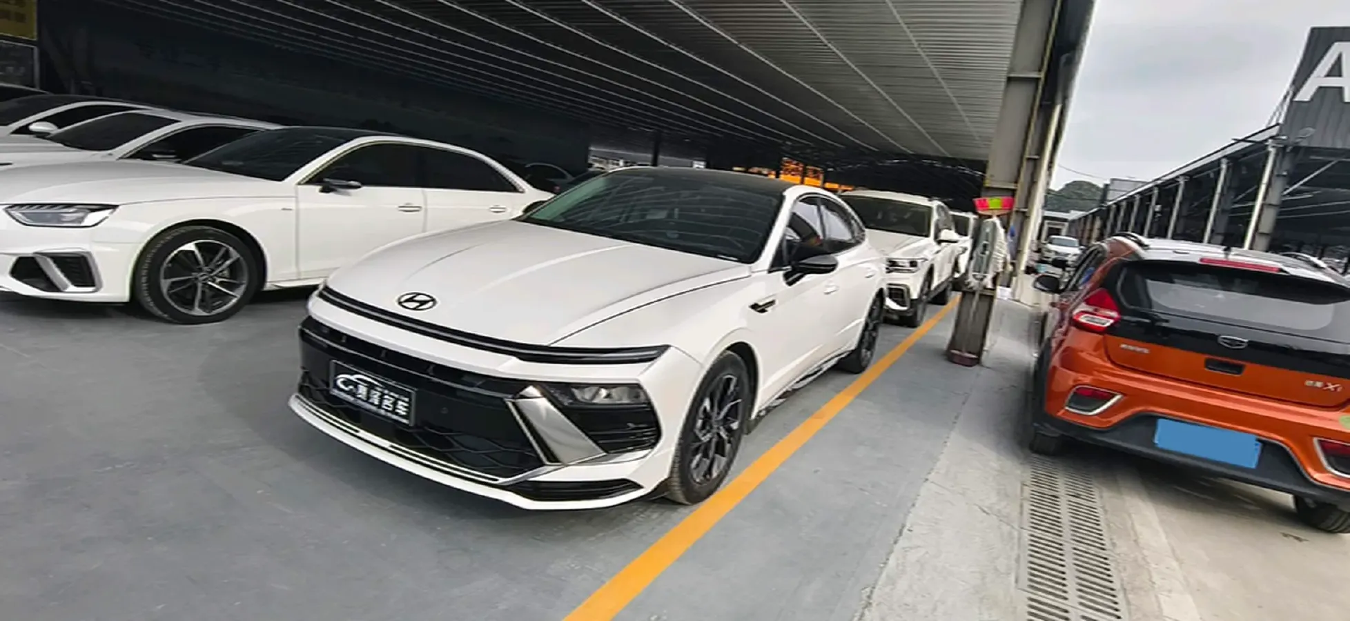 2024 Hyundai Sonata 1.5T 170HP L4 8AT,autocango,china used car exporter,china ev exporter,chinese used car exporter,chinese used ev exporter