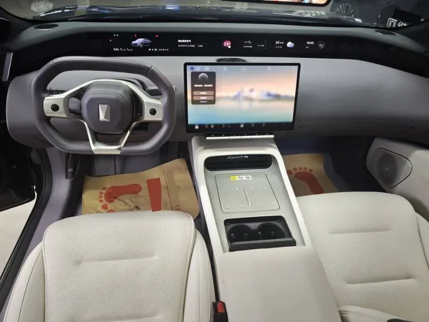 2025 Avatr 12 1.5T 156HP L4 REEV 39.05KWH,autocango,china used car exporter,china ev exporter,chinese used car exporter,chinese used ev exporter