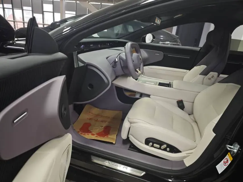 2025 Avatr 12 1.5T 156HP L4 REEV 39.05KWH,autocango,china used car exporter,china ev exporter,chinese used car exporter,chinese used ev exporter