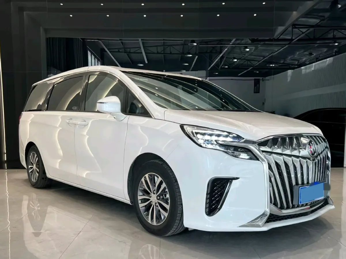 2022 Buick GL8 2.0T 237HP L4 9AT,autocango,china used car exporter,china ev exporter,chinese used car exporter,chinese used ev exporter