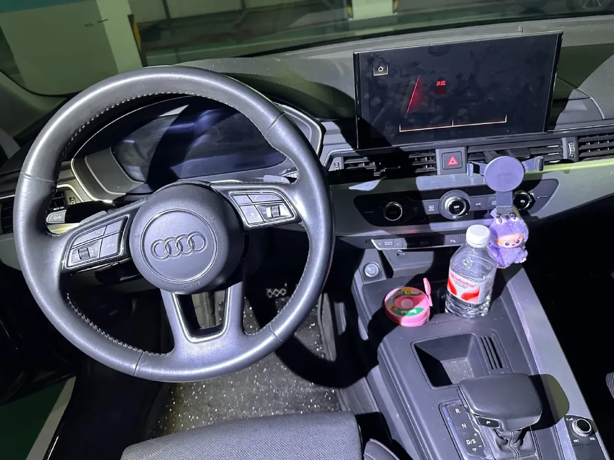 2020 Audi A4L 2.0T 190HP L4 7DCT,autocango,china used car exporter,china ev exporter,chinese used car exporter,chinese used ev exporter