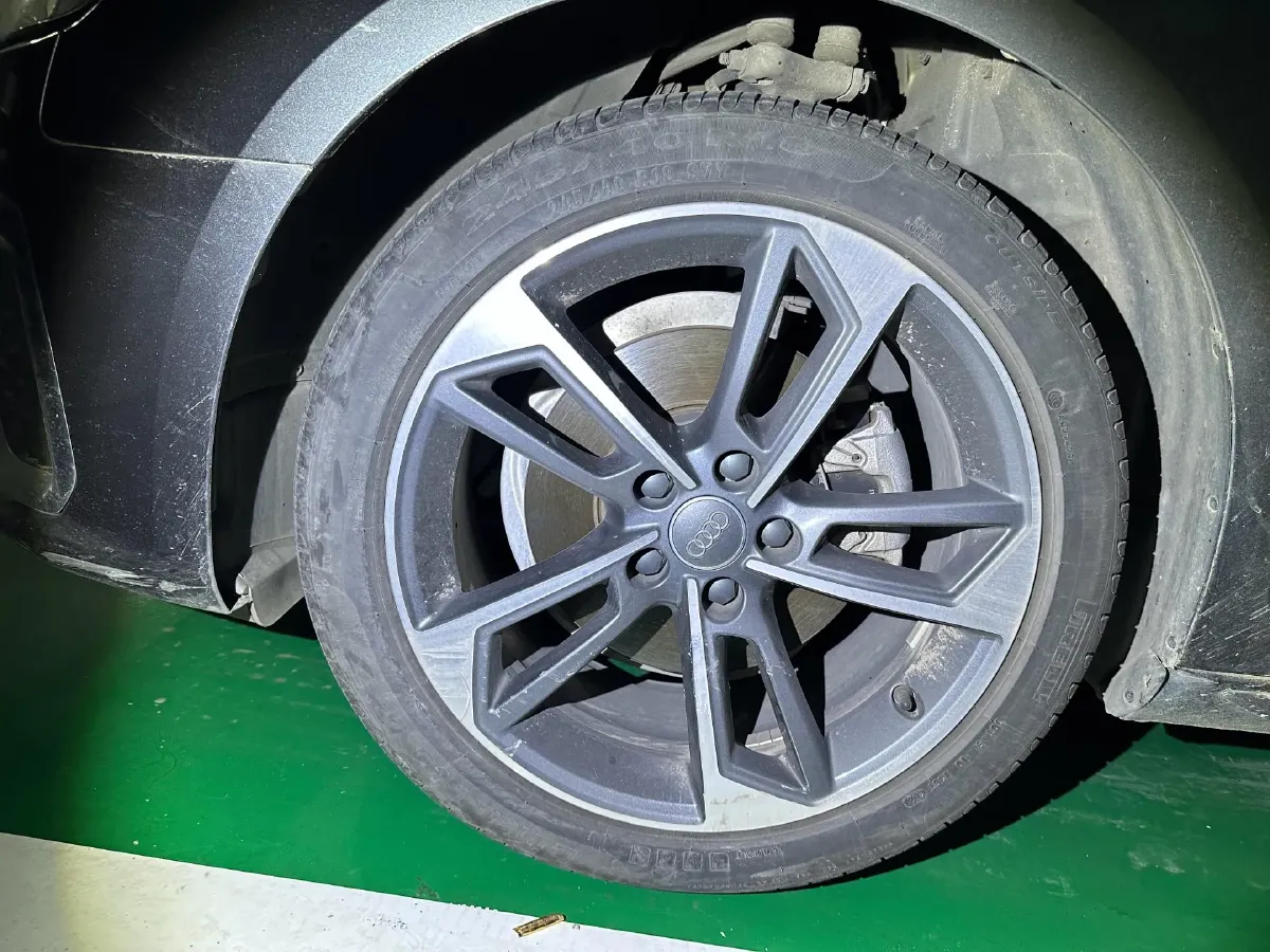 2020 Audi A4L 2.0T 190HP L4 7DCT,autocango,china used car exporter,china ev exporter,chinese used car exporter,chinese used ev exporter