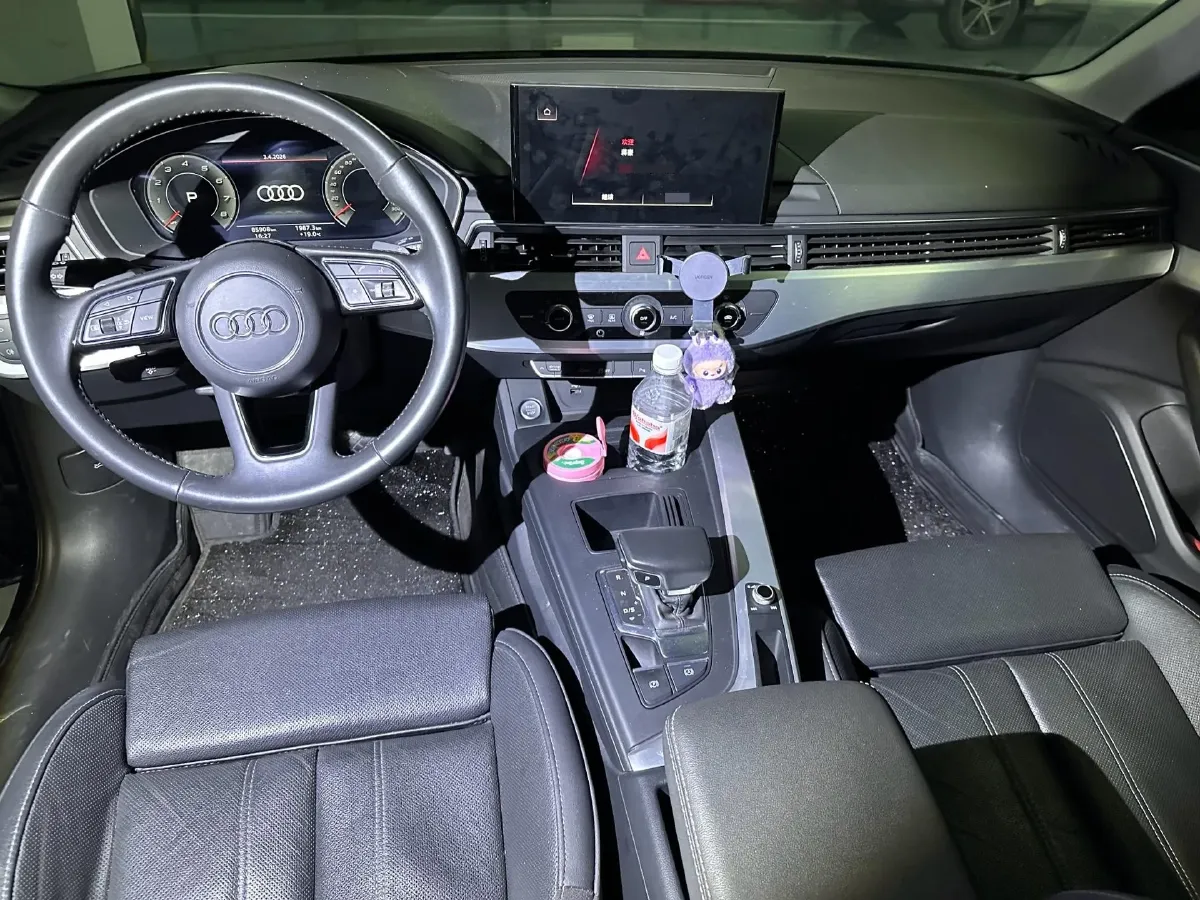 2020 Audi A4L 2.0T 190HP L4 7DCT,autocango,china used car exporter,china ev exporter,chinese used car exporter,chinese used ev exporter