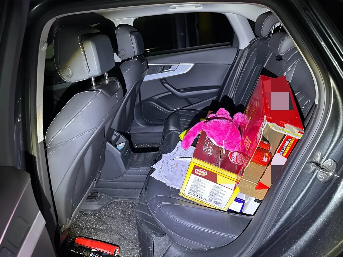 2020 Audi A4L 2.0T 190HP L4 7DCT,autocango,china used car exporter,china ev exporter,chinese used car exporter,chinese used ev exporter