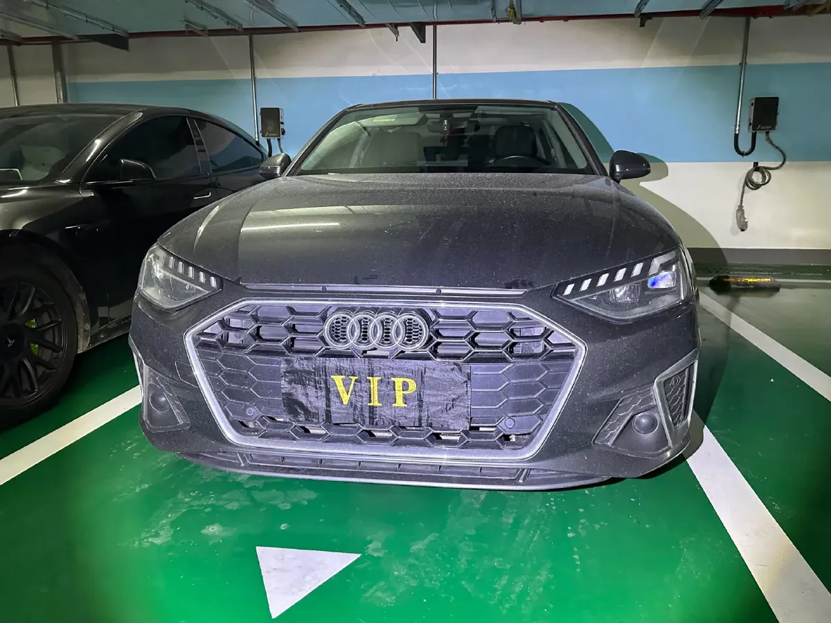 2020 Audi A4L 2.0T 190HP L4 7DCT,autocango,china used car exporter,china ev exporter,chinese used car exporter,chinese used ev exporter