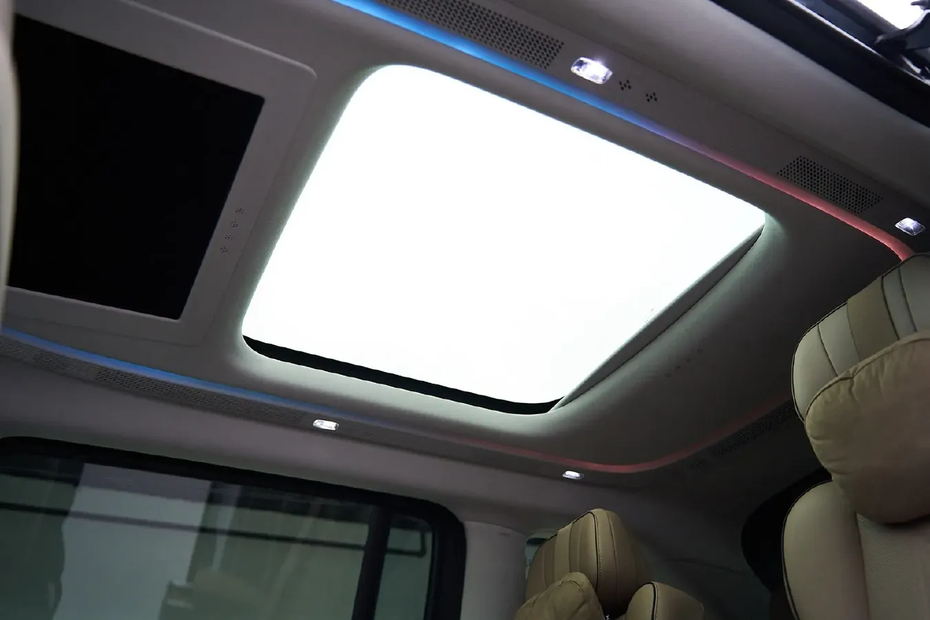 2025 Xpeng X9 BEV,autocango,china used car exporter,china ev exporter,chinese used car exporter,chinese used ev exporter