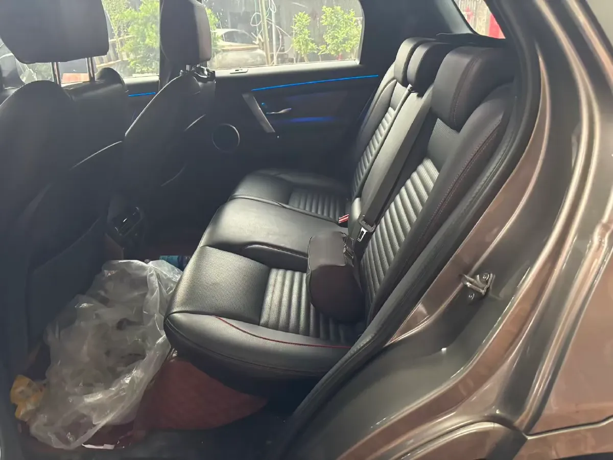 2021 Land Rover Discovery Sport 2.0T 249HP L4 9AT,autocango,china used car exporter,china ev exporter,chinese used car exporter,chinese used ev exporter