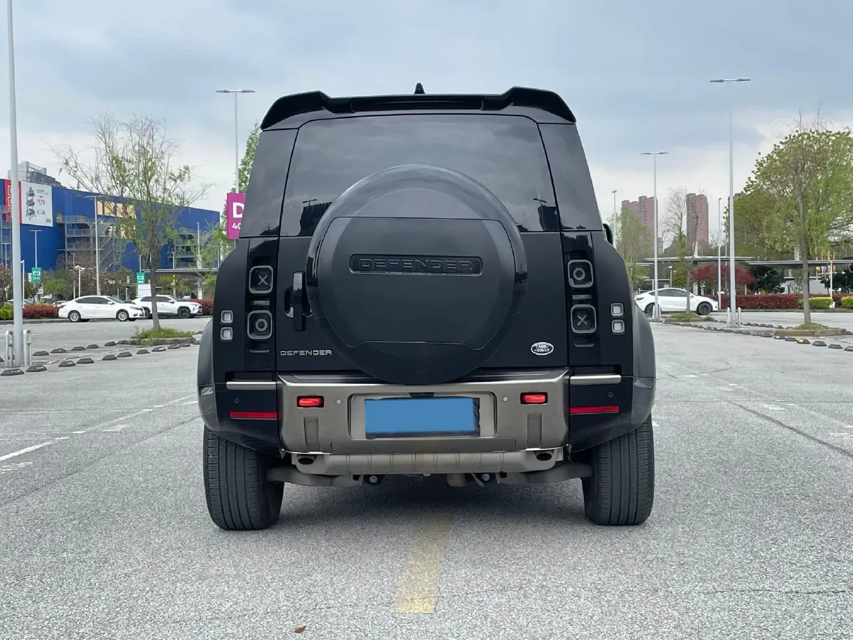 2024 Land Rover Defender 3.0T 400HP L6 8AT,autocango,china used car exporter,china ev exporter,chinese used car exporter,chinese used ev exporter