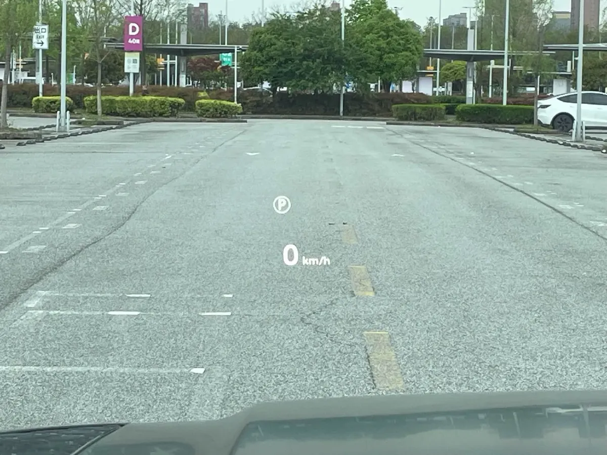 2024 Land Rover Defender 3.0T 400HP L6 8AT,autocango,china used car exporter,china ev exporter,chinese used car exporter,chinese used ev exporter