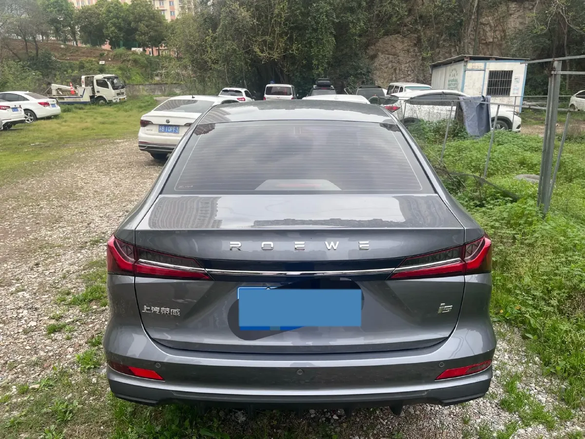 2023 Roewe i5 1.5L 129HP L4 5MT,autocango,china used car exporter,china ev exporter,chinese used car exporter,chinese used ev exporter