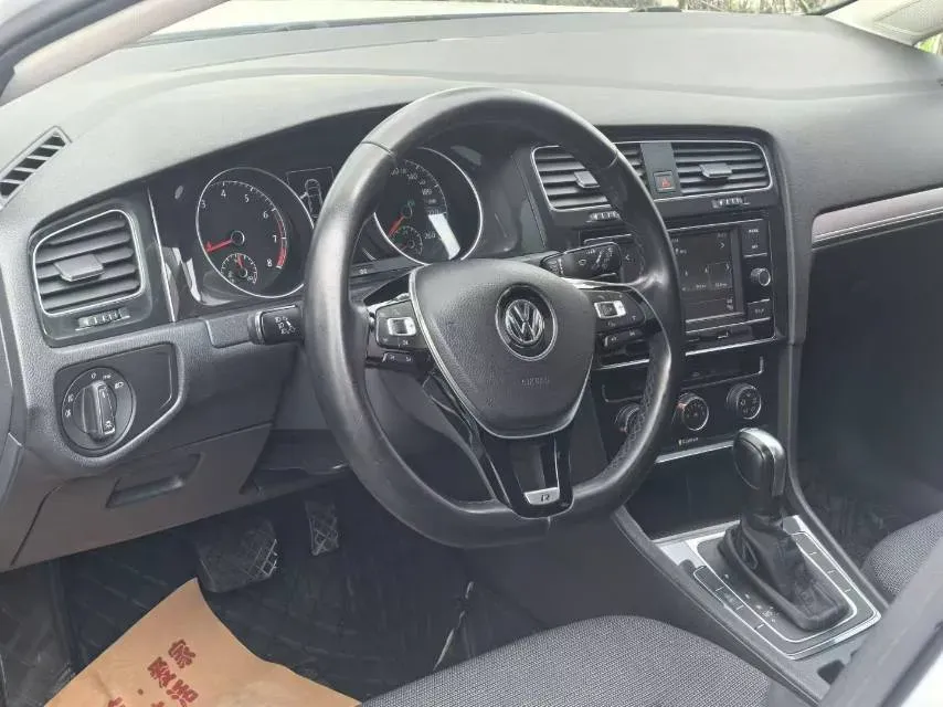 2018 Volkswagen Golf 1.6L 110HP L4 6AT,autocango,china used car exporter,china ev exporter,chinese used car exporter,chinese used ev exporter