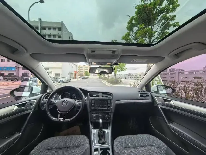 2018 Volkswagen Golf 1.6L 110HP L4 6AT,autocango,china used car exporter,china ev exporter,chinese used car exporter,chinese used ev exporter