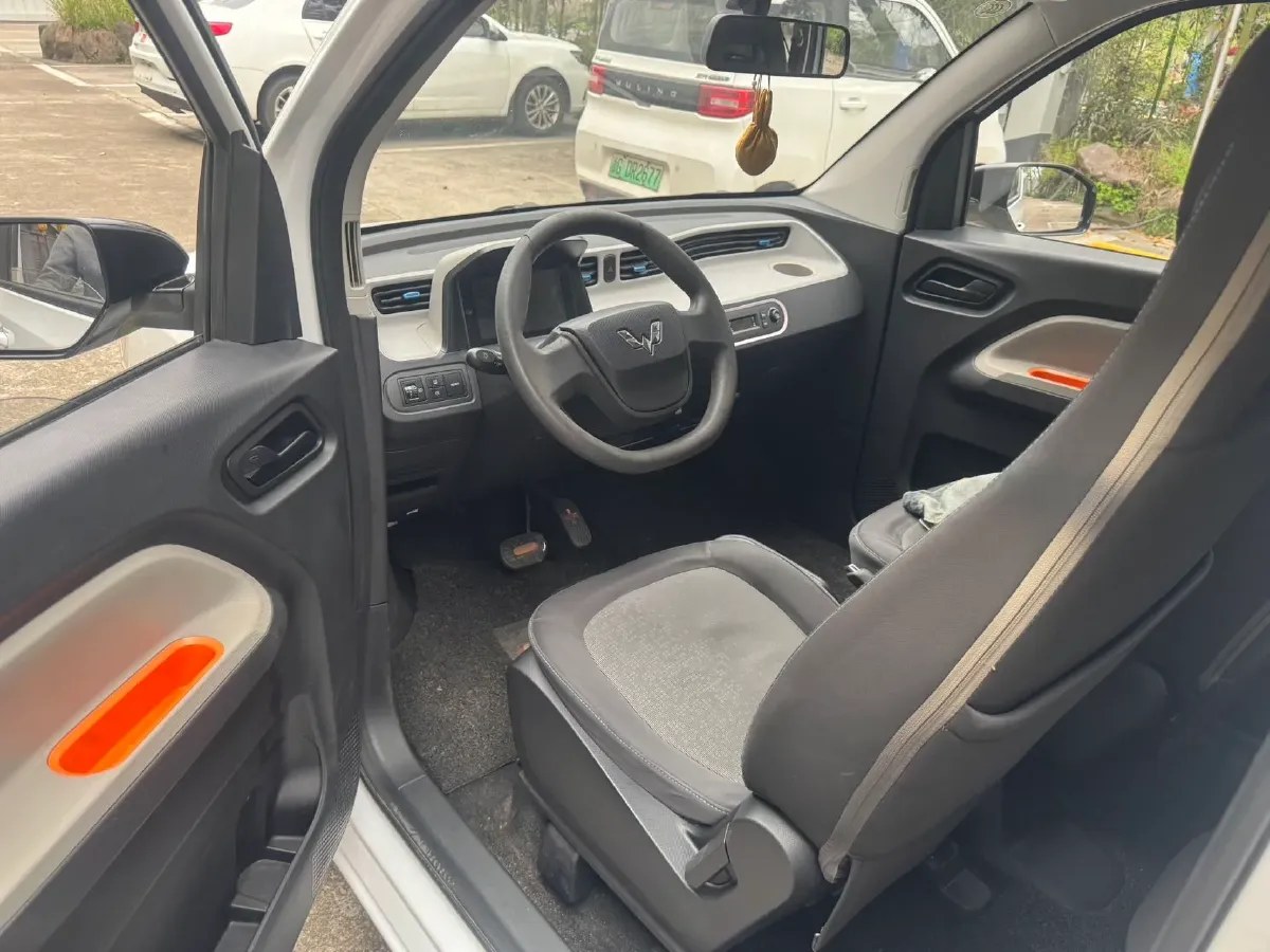 2020 WuLing HongGuang MINI EV BEV 9.3KWH,autocango,china used car exporter,china ev exporter,chinese used car exporter,chinese used ev exporter