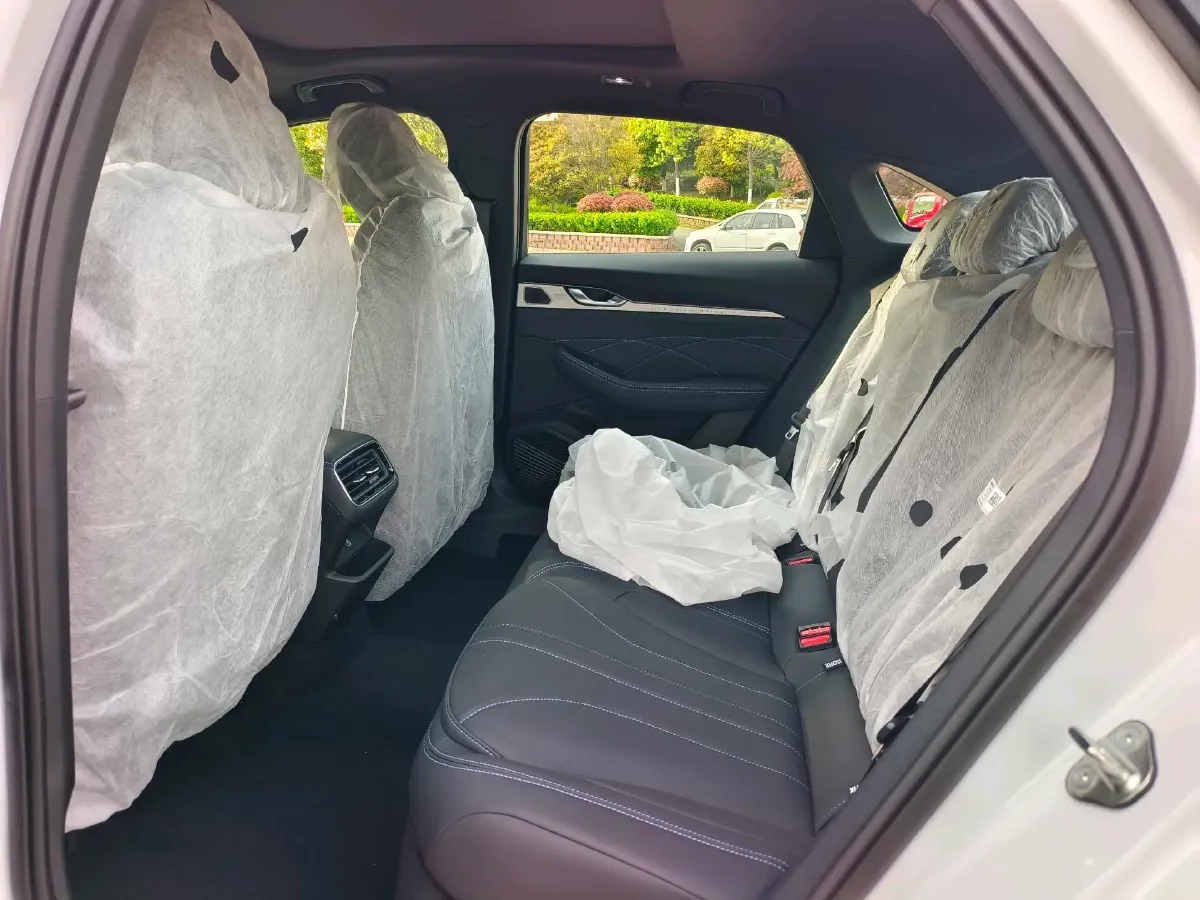 2026 Geely Preface 1.5T 181HP L4 7DCT,autocango,china used car exporter,china ev exporter,chinese used car exporter,chinese used ev exporter