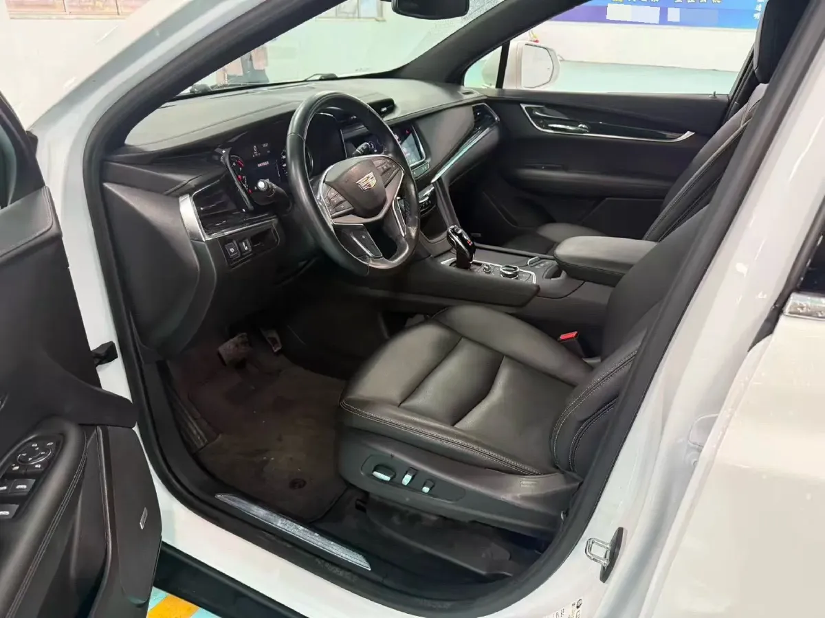 2021 Cadillac XT5 2.0T 237HP L4 9AT,autocango,china used car exporter,china ev exporter,chinese used car exporter,chinese used ev exporter