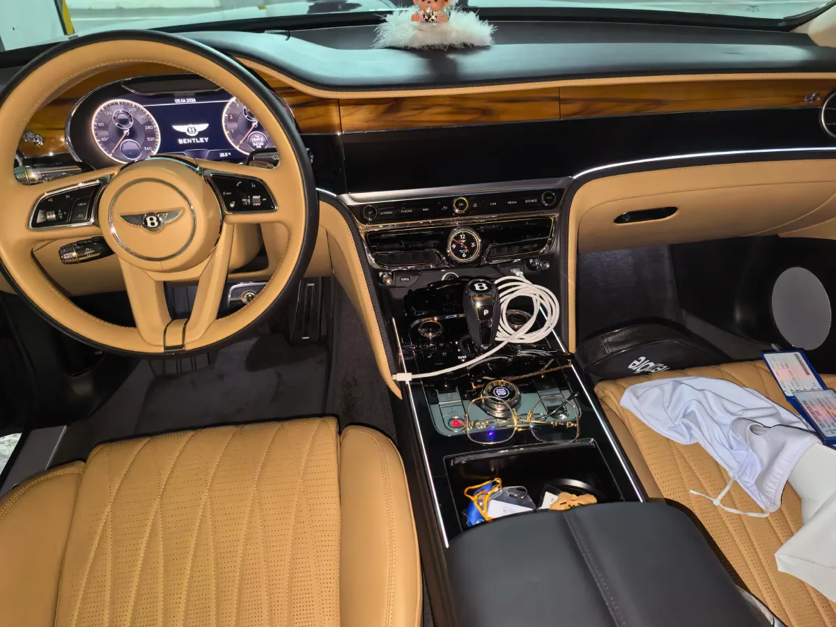 2021 Bentley Flying Spur 4.0T 550HP V8 8DCT,autocango,china used car exporter,china ev exporter,chinese used car exporter,chinese used ev exporter