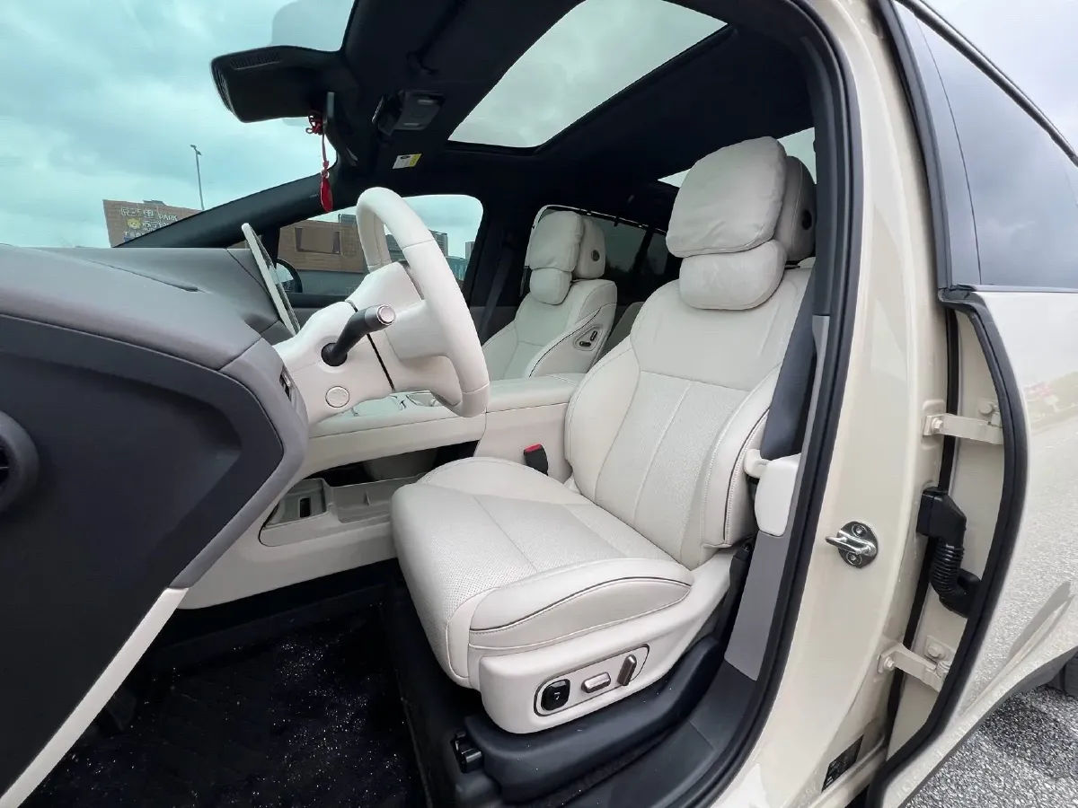 2025 Li i6 BEV,autocango,china used car exporter,china ev exporter,chinese used car exporter,chinese used ev exporter